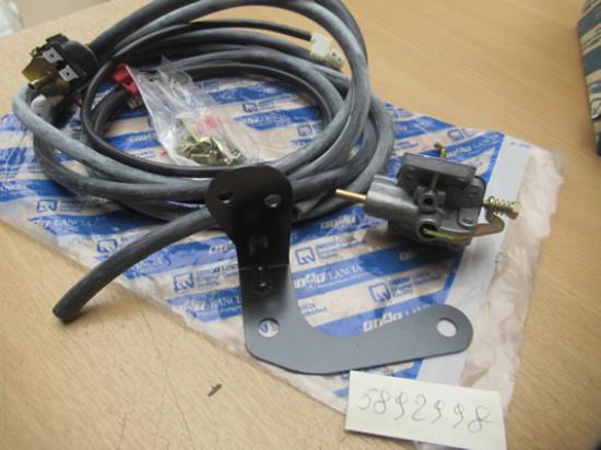 5892998 Stationair toerental regelingkit