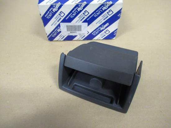 5893672 Asbak middenconsole