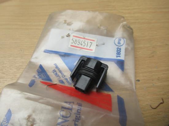 5894517 Stekker gasklephuis