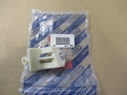 5896039 Beugel ruitensproeivloeistofreservoir