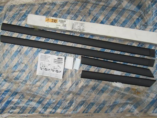 5907829 Stootstrip set