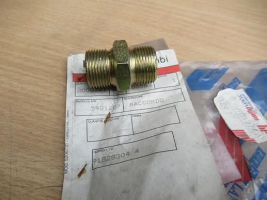 5921207 Aansluiting oliefilter