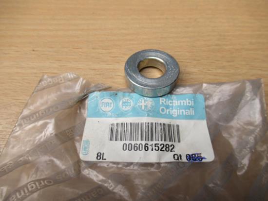 60615282 Bus voor uitlaatbeugel