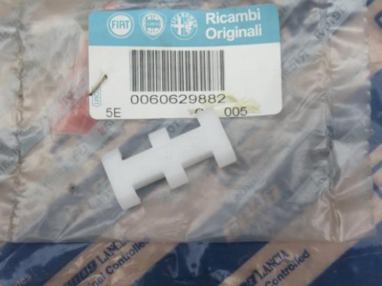 60629882 Veertje deurrubber