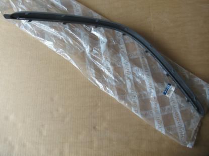 735267931 Stootstrip voorbumper rechts