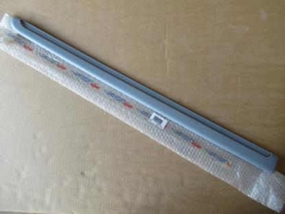 735393456 Stootstrip linksvoor