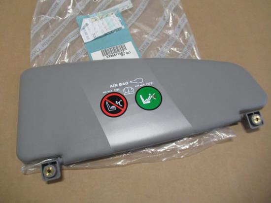 735417503 Zonneklep rechts