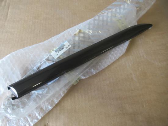 735452887 Stootstrip rechtsachter