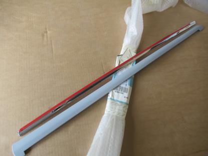 735517105 Sierlijst linksvoor