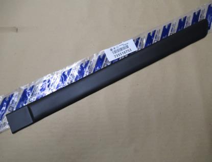 735518753 Stootstrip linksachter