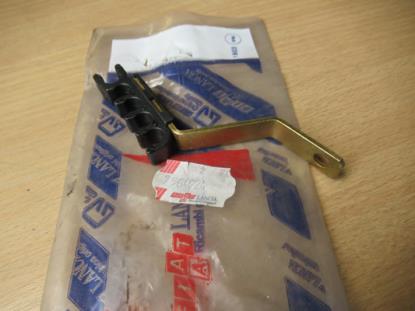 7564924 Beugel voor bougiekabels