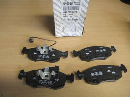 77366270 Remblokset voorzijde met slijtagesensor