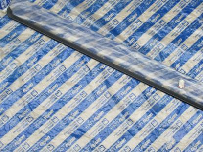 82483790 Pakking onderaan portier voorzijde