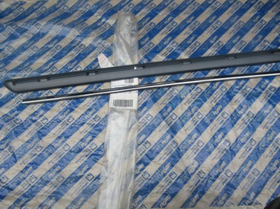 9464229088 Sierlijst met chrome rechtsachter