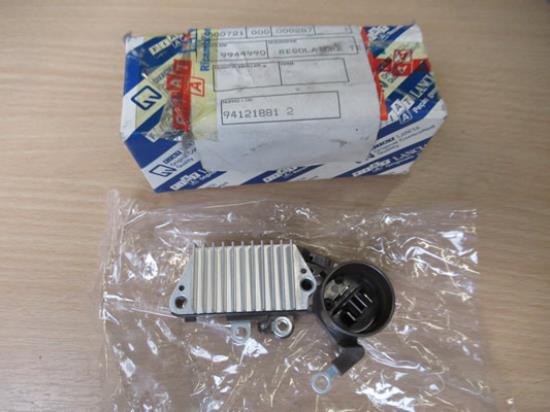 9944990 Spanningsregelaar dynamo