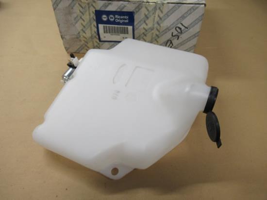 1301072080 Ruitensproeiervloeistof reservoir