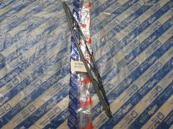 46735256 Ruitenwisser voorzijde rechts