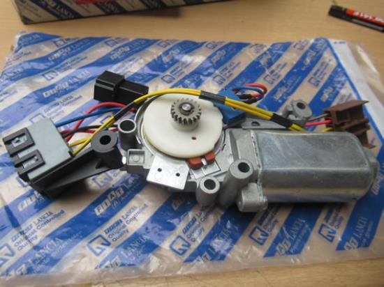 5892985 Elektrische dakmotor Webasto