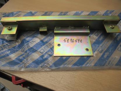 5894598 Beugel voor gepantserd voertuig