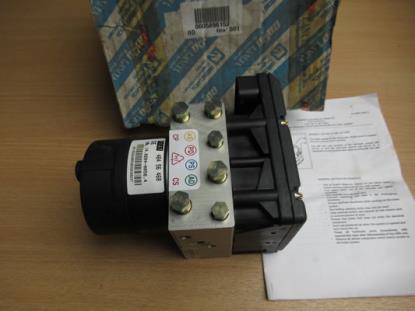 5896152 ABS pomp met computer