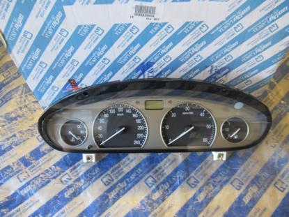 46820934 Instrumentenpaneel met snelheidsmeter