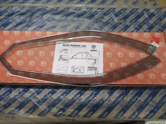 5900884 Winddeflector voor portier