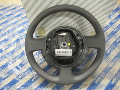 735364017 Stuurwiel met bedieningstoetsen op stuurwiel voor radio/casset