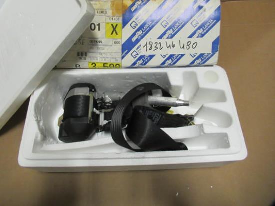 183246480 Veiligheidsgordel linkerzijde