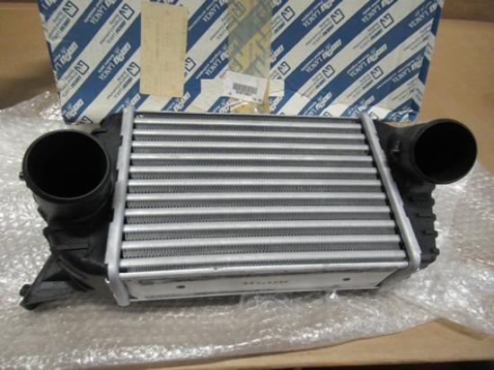 46745841 Intercooler