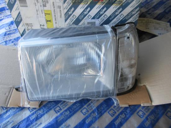 7740558 Koplamp linkerzijde Carello