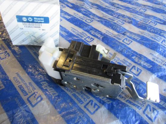 1334724080 Deurslot voor portier linksvoor