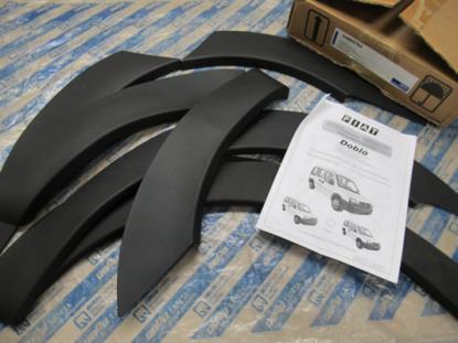 50900764 Bekledingkit met spatborden voor wielkassen