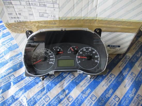 51718562 Instrumentenpaneel