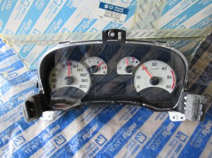 51745748 Instrumentenpaneel