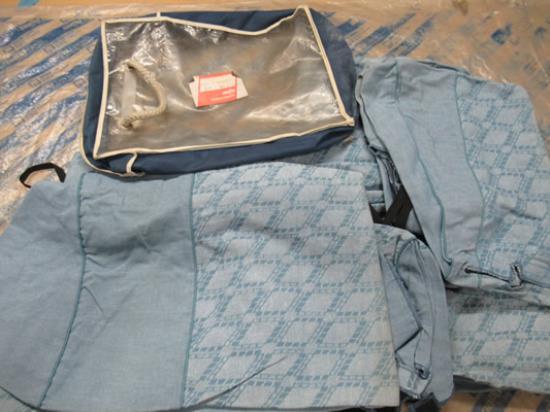 5899377 Set met stoelbekleding