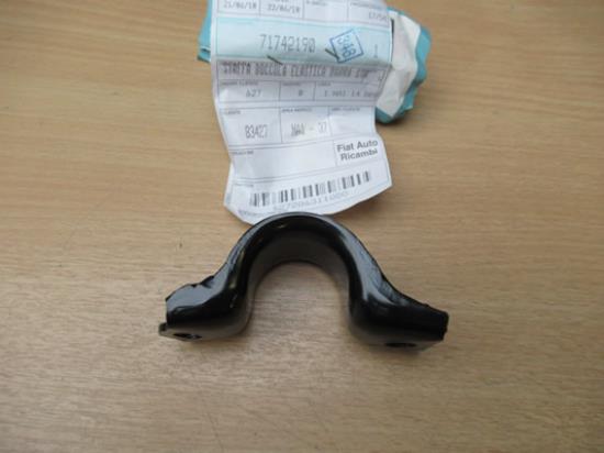 71742190 Beugel voor vering voorzijde