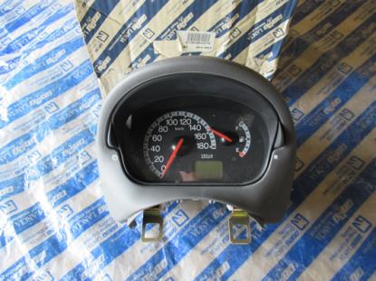 735382379 Instrumentenpaneel