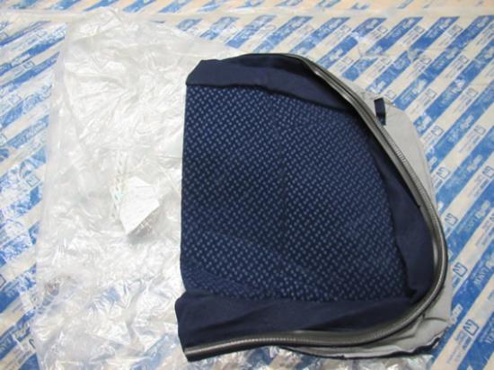 184409840 Bekleding zitting stoel linksvoor