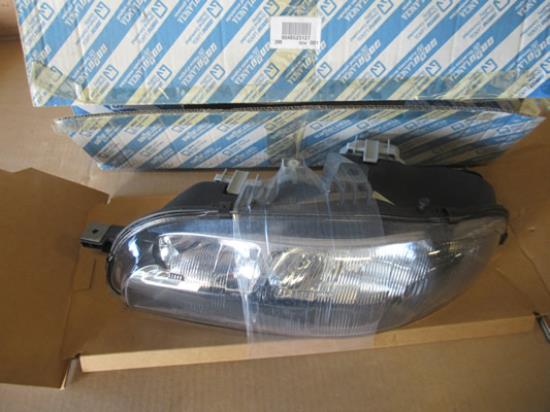 46523127 Koplamp links