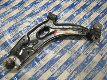 46546775 Draagarm linksvoor