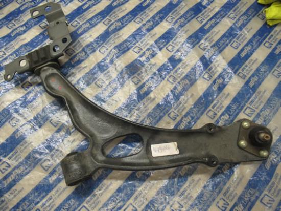 46794066 Draagarm linksvoor