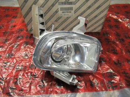 51718163 Mistlamp linksvoor