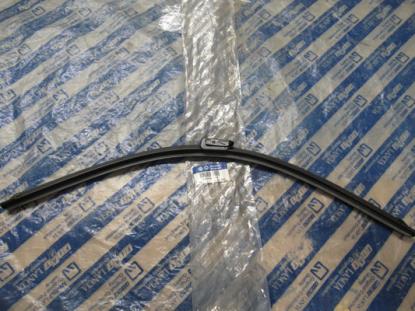 51757532 Ruitenwisser links