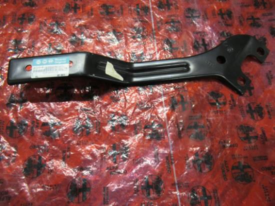 51810973 Beugel links