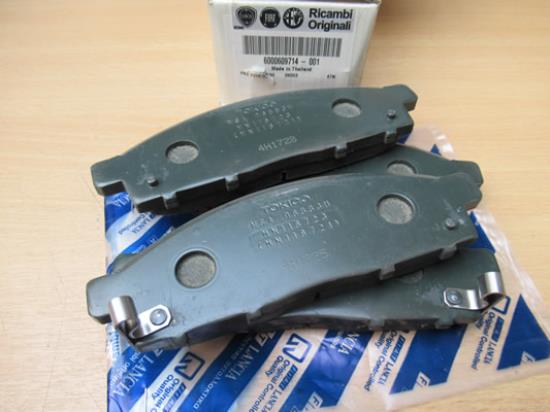 6000609714 Remblokset voorzijde