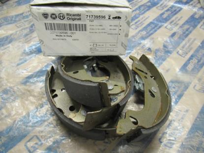 71739596 Remschoenset remmen achter