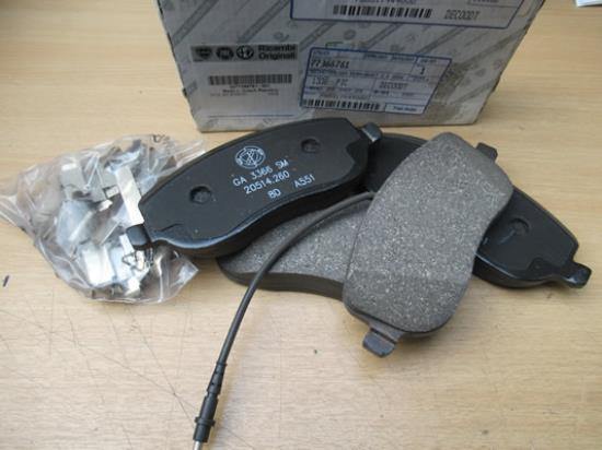 77366761 Remblokset voorzijde