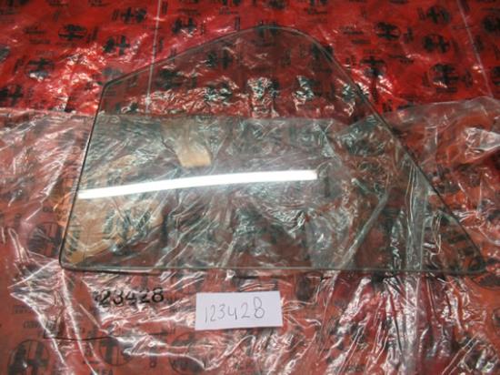 123428 Kleine ruit voor portier rechtsachter