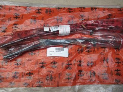 60620824S Ruitenwisserarmset links en rechts