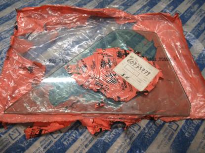 60733779 Kleine ruit voor portier linksachter